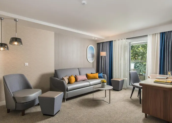 Maritim Amelia Hotel 5*