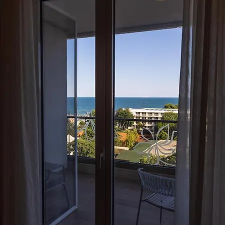 Maritim Amelia 5*