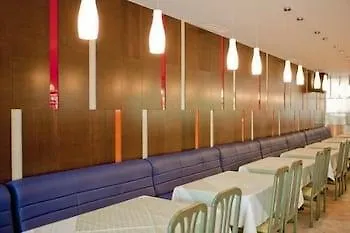 Maritim Amelia אלבנה