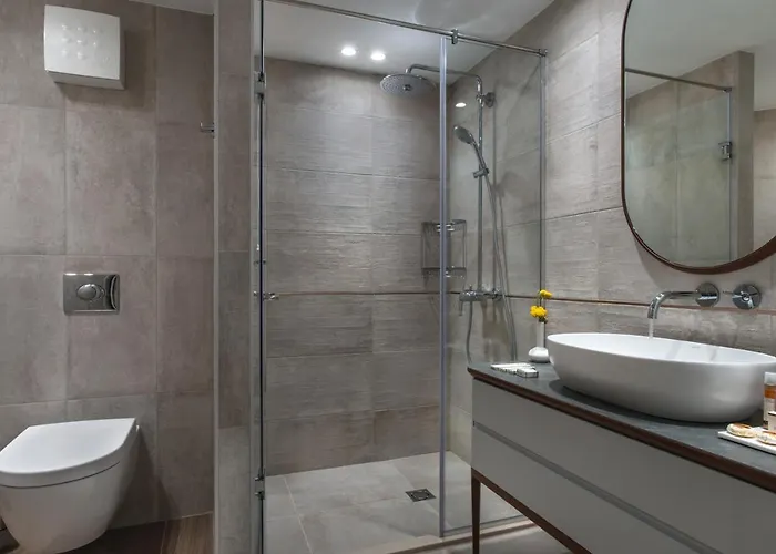 Maritim Amelia 5* אלבנה