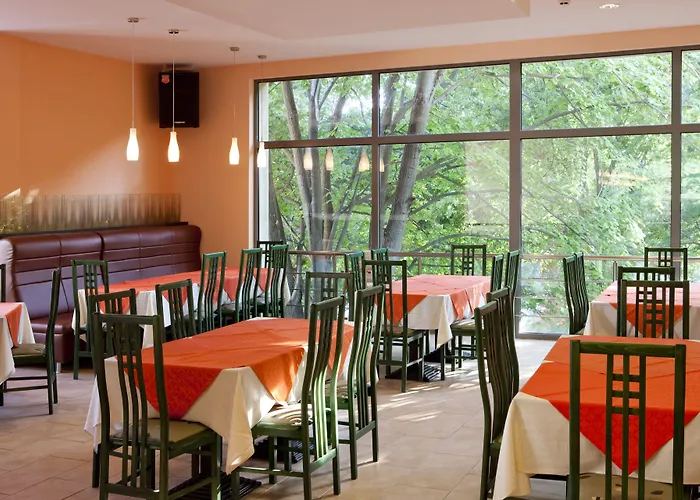 Maritim Amelia 5* אלבנה