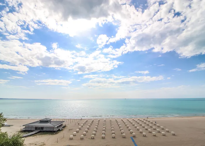 מלון Maritim Amelia אלבנה