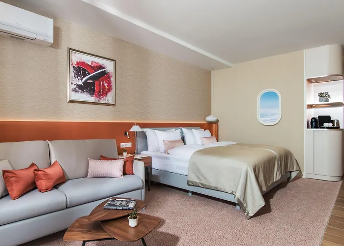 Maritim Amelia אלבנה